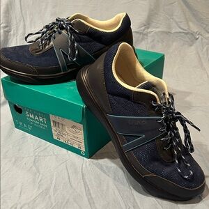 Alegria Women’s Navy smart comfort shoe